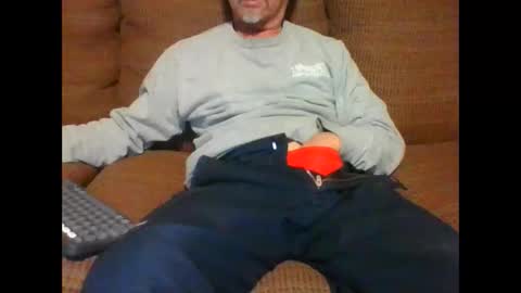 Snapshot of zruckster chatting on January 15, 1:43 am zruckster online show from January 15, 1:43 am