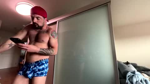 Snapshot of zuko_zen69 chatting on November 15, 7:43 pm Zuko online show from November 15, 7:43 pm