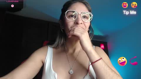 Zulay  online show from May 4, 7:43 pm