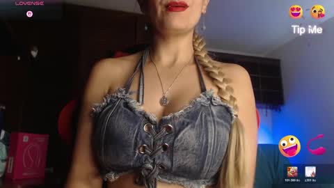 Zulay  online show from May 22, 7:08 pm