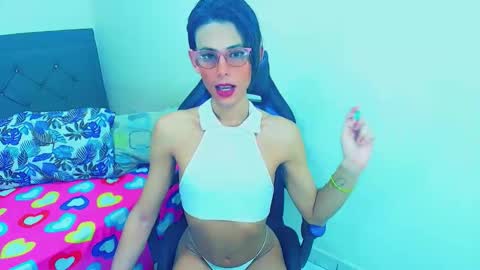 Snapshot of zulramth chatting on May 2, 11:10 pm zulramth online show from May 2, 11:10 pm
