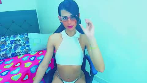 Snapshot of zulramth chatting on May 17, 2:35 pm zulramth online show from May 17, 2:35 pm