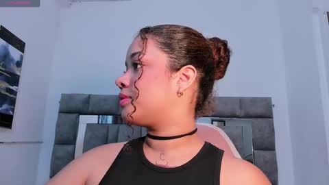 Snapshot of zulyjones chatting on September 24, 12:08 pm Zuly online show from September 24, 12:08 pm