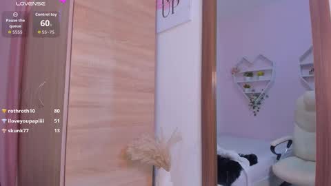 Snapshot of zulyjones chatting on September 27, 3:50 pm Zuly online show from September 27, 3:50 pm