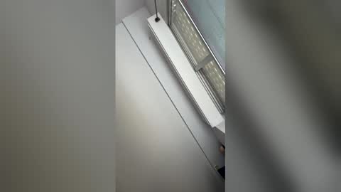 zurdineno online show from February 6, 12:30 pm