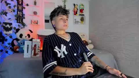 Zury Ramirez online show from October 22, 9:36 pm