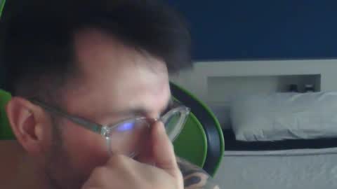 zusta10 online show from November 19, 1:44 pm