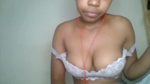 zyraelle_01 online show from June 1, 7:26 pm