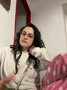 Lunaabbey online show from May 10, 5:01 am