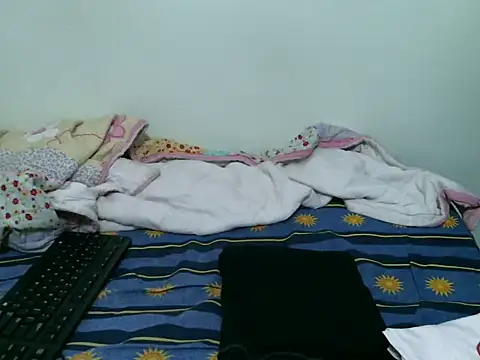 Snapshot of cutte_aleeshaa chatting on October 3, 5:26 am cutte aleeshaa online show from October 3, 5:26 am