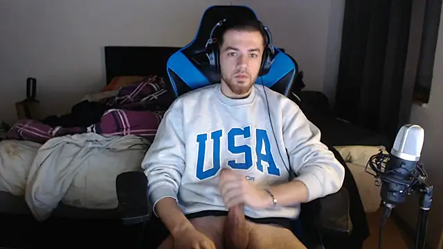 AlbanerYaro45 online show from December 7, 1:36 am