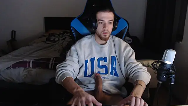 AlbanerYaro45 online show from December 8, 1:02 am