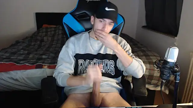 AlbanerYaro45 online show from January 21, 5:09 pm