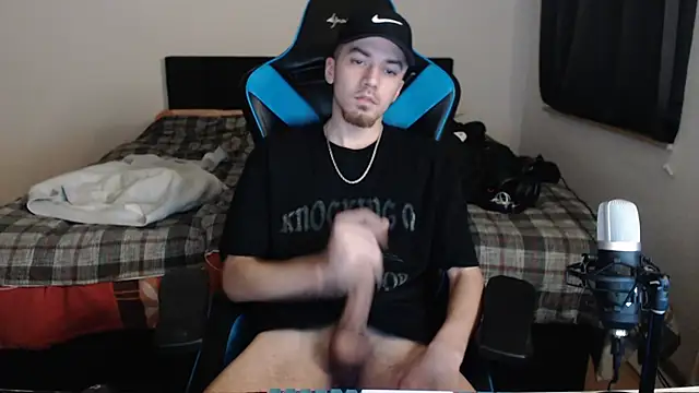 AlbanerYaro45 online show from February 8, 7:05 pm