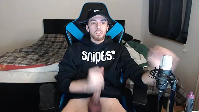 AlbanerYaro45 online show from March 5, 9:04 pm