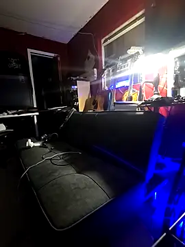 Snapshot of ssbawler chatting on January 19, 8:18 am ssbawler online show from January 19, 8:18 am