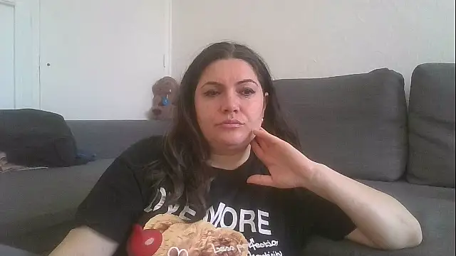 Squirtlady38 online show from October 6, 8:01 am