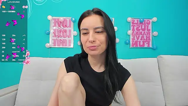 Snapshot of Horny_Nikki_ chatting on February 3, 8:41 am Horny Nikki online show from February 3, 8:41 am