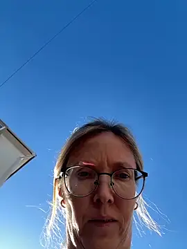 Snapshot of angelmommu chatting on September 25, 5:55 am angelmommu online show from September 25, 5:55 am