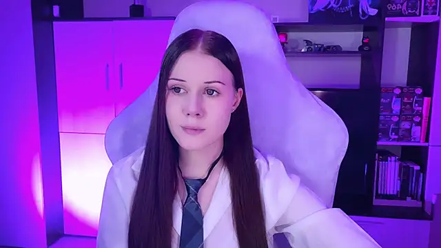 Snapshot of jasminevine chatting on February 2, 7:35 pm jasminevine online show from February 2, 7:35 pm