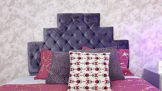 elizabeth coleman online show from December 20, 1:18 pm