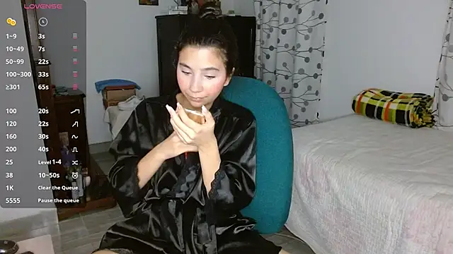 mia  lopez  online show from December 4, 12:08 am