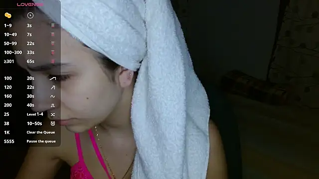 mia  lopez  online show from December 10, 11:19 pm