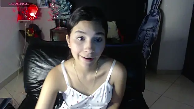 mia  lopez  online show from January 11, 12:22 am