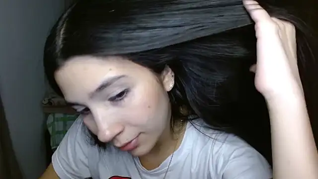 mia  lopez  online show from September 25, 3:10 am