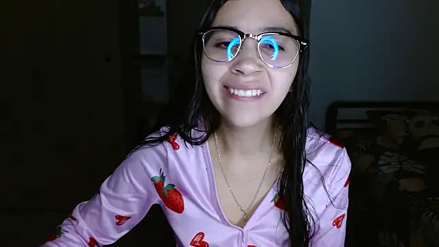 mia  lopez  online show from May 5, 1:13 am
