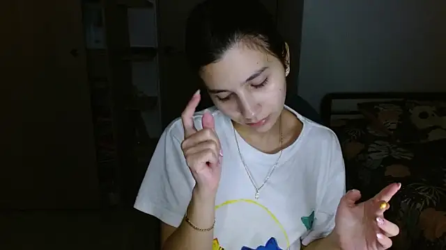 mia  lopez  online show from May 13, 4:32 am