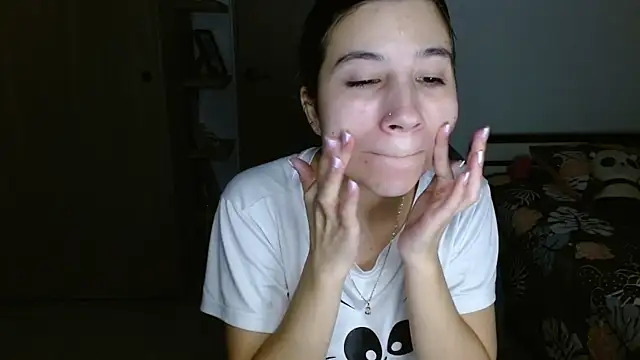 mia  lopez  online show from May 21, 4:19 am