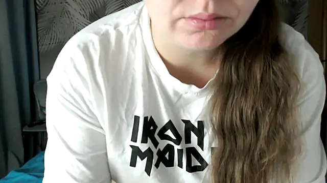 uliastar online show from November 25, 7:19 am