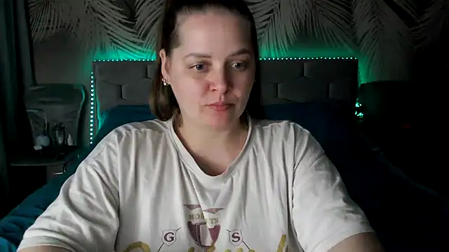 Snapshot of uliastar chatting on April 11, 1:59 pm uliastar online show from April 11, 1:59 pm
