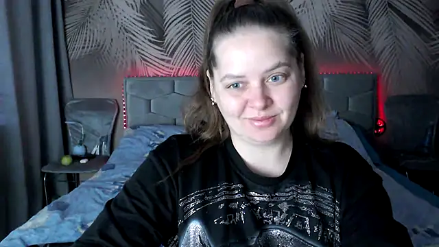Snapshot of uliastar chatting on April 17, 6:27 am uliastar online show from April 17, 6:27 am