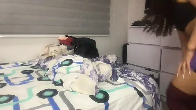 gatubelahot online show from October 6, 11:24 pm