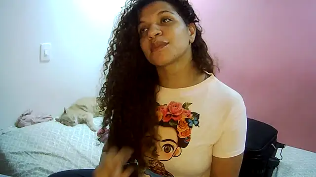 gatubelahot online show from January 15, 12:48 am