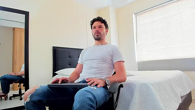 alexman fuck online show from October 22, 5:13 pm