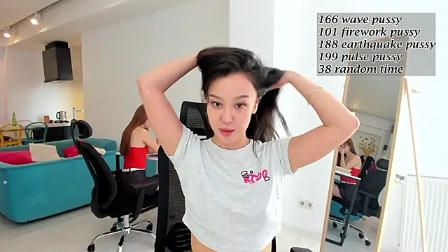 Snapshot of daily_love18 chatting on October 23, 7:29 am daily love18 online show from October 23, 7:29 am