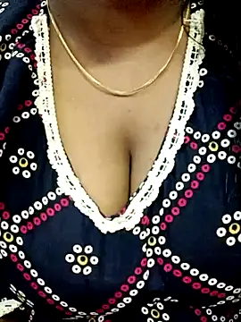 Lakhsmii online show from December 4, 1:31 pm