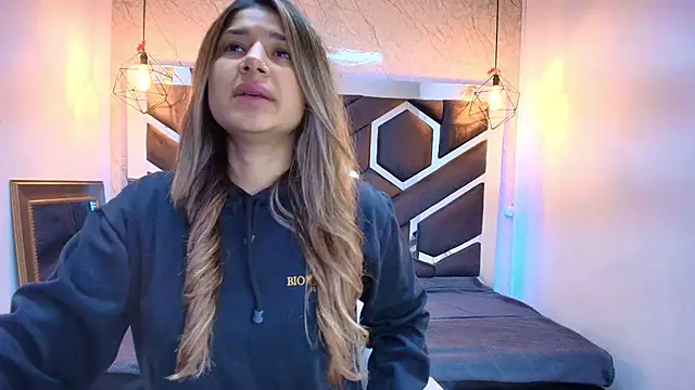 lilith nv online show from October 2, 11:50 am