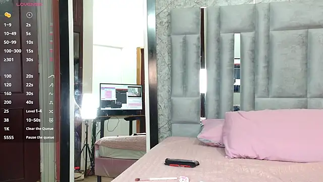 Snapshot of kinkylittlegirll chatting on March 4, 7:31 pm kinkylittlegirll online show from March 4, 7:31 pm