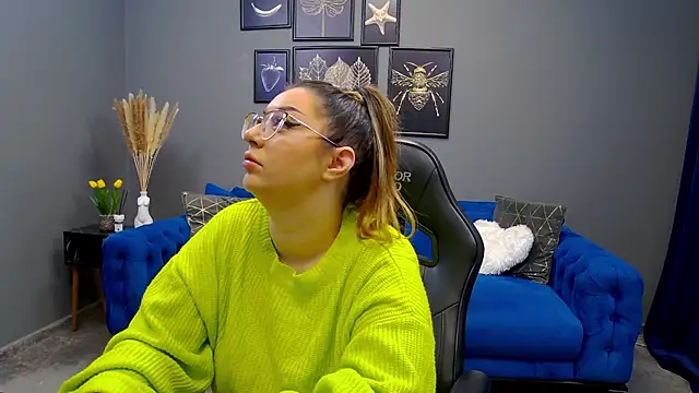 Katewalker  online show from January 23, 6:14 pm