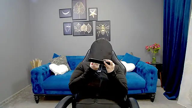 Katewalker  online show from March 5, 6:12 pm