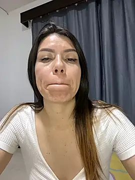 martina contreras online show from February 22, 11:35 pm