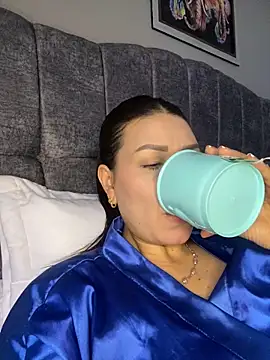 martina contreras online show from February 15, 10:06 pm