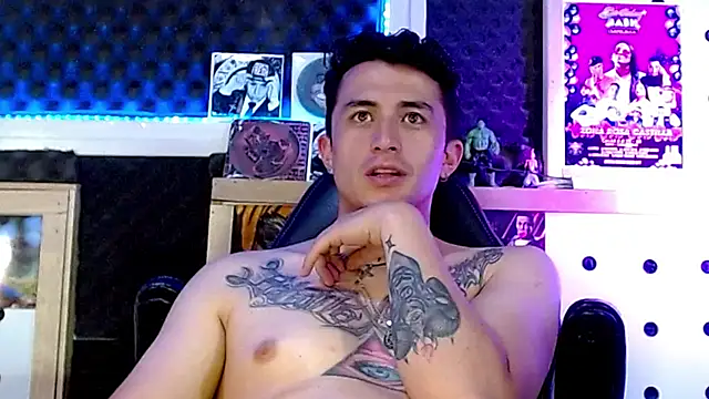 Darko0717 online show from February 1, 2:37 am