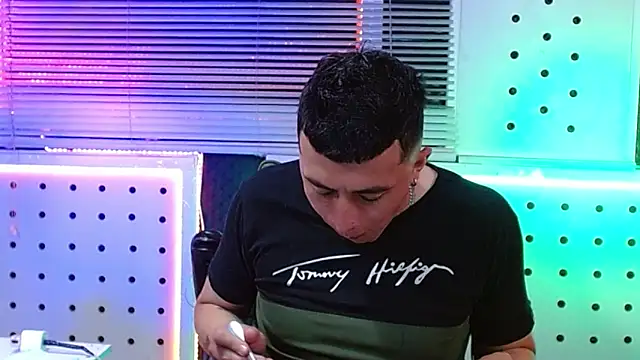 Darko0717 online show from March 12, 12:17 am