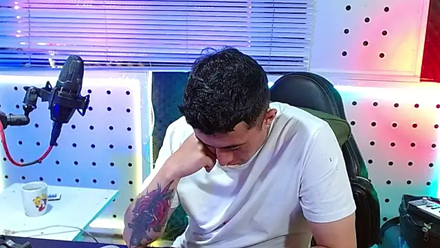 Darko0717 online show from March 23, 10:47 pm