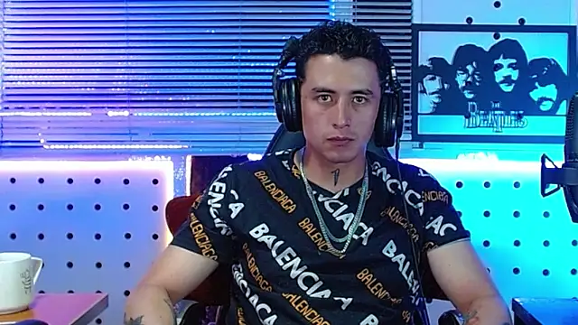 Darko0717 online show from June 19, 1:32 am